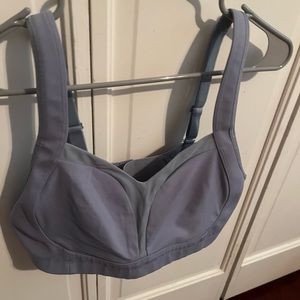 Lululemon sports bra size 38C